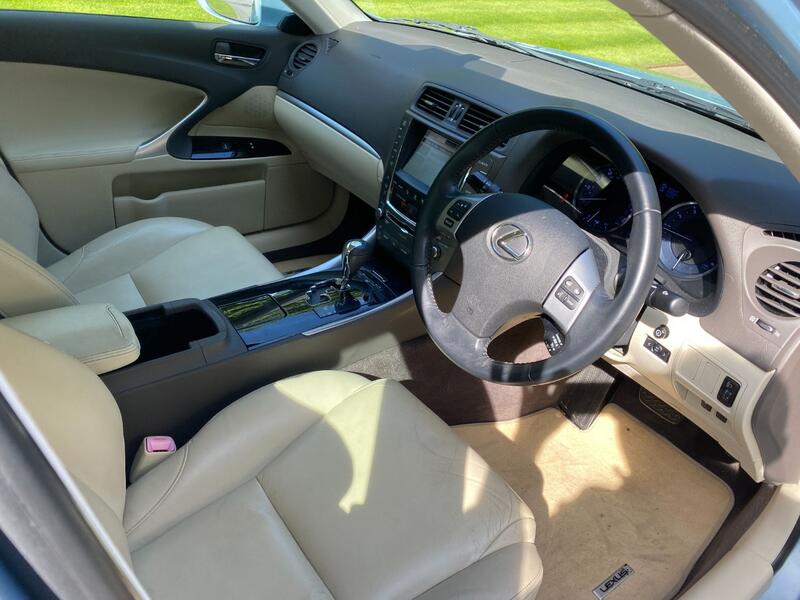 View LEXUS IS 2.5 250 AUTO