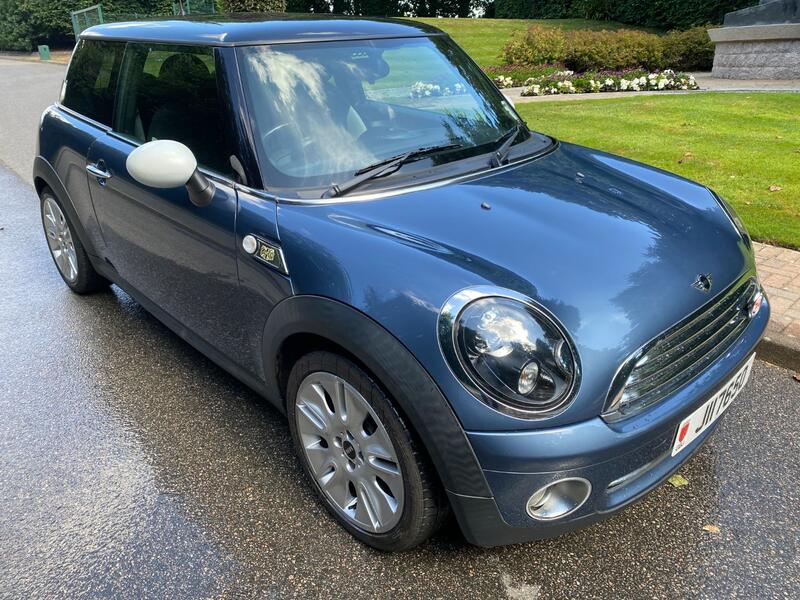 View MINI HATCH COOPER 1.6 CAMDEN